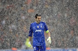 多米体育APP-哈登巅峰对决，姆巴佩与80激战IG分钟，突破纪录胜负难料！